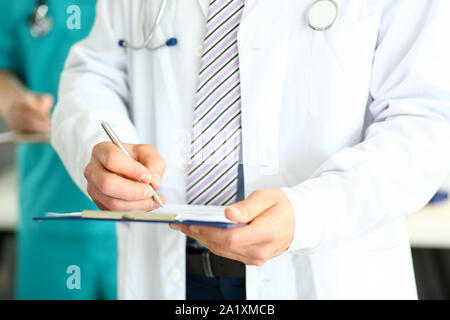 Professional medico in ospedale Foto Stock