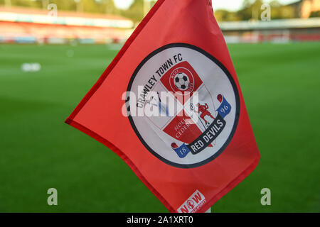 Xvii Settembre 2019, Broadfield Stadium, Crawley, Inghilterra; Skybet league 2 Football, Crawley Town vs Plymouth Argile : Angolo di Crawley bandiera Credito: Phil Westlake/News immagini English Football League immagini sono soggette a licenza DataCo Foto Stock