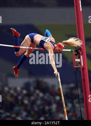 Stati Uniti d'America's Sandi Morris in azione durante la donna della Pole Vault finale del giorno tre della IAAF Campionati del Mondo Al Khalifa International Stadium, Doha, Qatar. Foto Stock