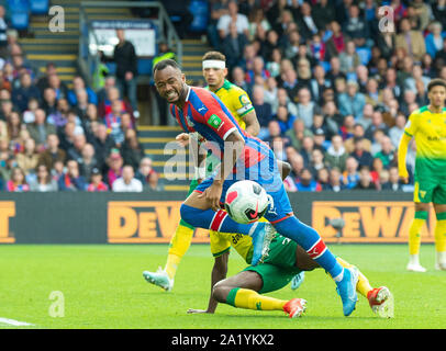 Londra, Regno Unito. 28 Sep, 2019. Il Palazzo di Cristallo Jordan Ayew durante il match di Premier League tra Crystal Palace e Norwich City a Selhurst Park, Londra, Inghilterra il 28 settembre 2019. Foto di Andrea Aleksiejczuk/prime immagini multimediali. Credito: prime immagini multimediali/Alamy Live News Foto Stock