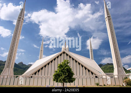 La parte anteriore della moschea Faisal Foto Stock