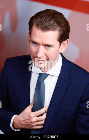 Vienna, Austria. 29Sep, 2019. Austrian Peoples Party leader Sebastian Kurz arriva per le elezioni parlamentari di dibattito a Hofburg di Vienna. Credito: SOPA Immagini limitata/Alamy Live News Foto Stock