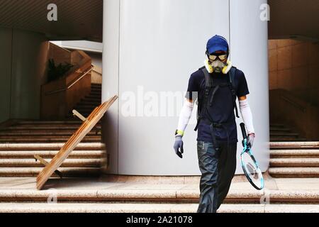 April 9, 2019 - Hong Kong, China - GUCCI brand logo and window display seen  in Tsim Sha Tsui, Hong Kong. (Credit Image: © Daniel Fung/SOPA Images via  ZUMA Wire Stock Photo - Alamy