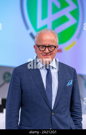 Frankfurt am Main, Deutschland. Il 27 settembre, 2019. Fritz KELLER DFB (Presidente), mezza figura, mezza figura, formato ritratto 43.Ordentlicher DFB-Bundestag il 27.09.2019 a Francoforte, in Germania. | Utilizzo di credito in tutto il mondo: dpa/Alamy Live News Foto Stock