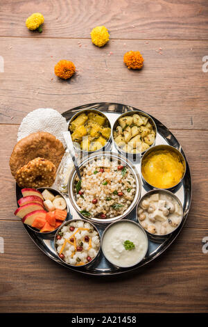 Navratri Upwas Thali / digiuno piatti, il fuoco selettivo Foto Stock