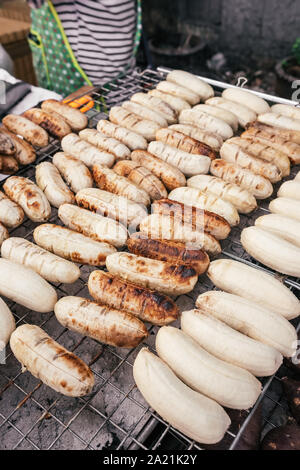 Tradizionale Tailandese banane alla brace close up Foto Stock