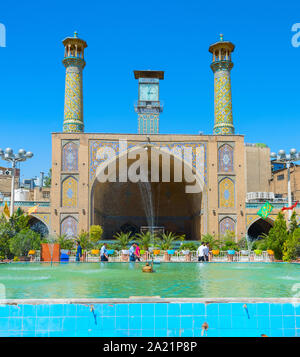 TEHRAN, IRAN - 22 Maggio 2017: la Moschea Shah, noto anche come l'Imam Khomeini moschea è una moschea del Grand Bazaar a Tehran, Iran. Foto Stock