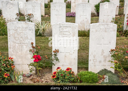 Il frutteto CWGC Cimitero Dump con vittime in gran parte dalla battaglia di Arras in 1917 Foto Stock