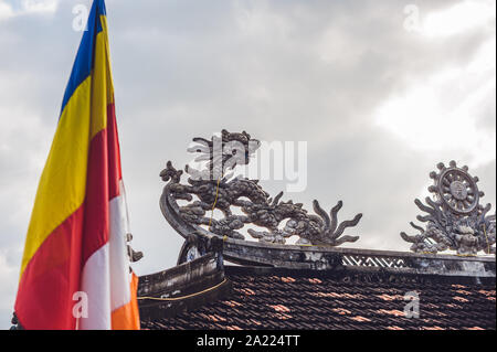 Bandiere tradizionali del festival del Vietnam Five Elements Flag Foto Stock