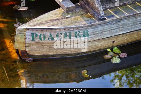 Zattera su un lago Foto Stock