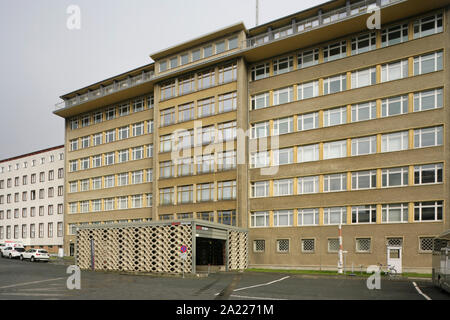 La Stasi Museum di Berlino, Germania, alloggiato nella precedente HQ della Stasi. Foto Stock