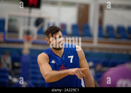 Crystal Palace di Londra, UK, 28 settembre 2019. Il lituano basket stelle i gemelli Lavrinovic giocano la loro prima partita di basket per London City Royals. London City Royals win 84 57 nella partita contro il Bristol volantini. Copyright Carol moiré/Alamy Foto Stock