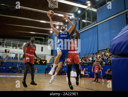 Crystal Palace di Londra, UK, 28 settembre 2019. Il lituano basket stelle i gemelli Lavrinovic giocano la loro prima partita di basket per London City Royals. London City Royals win 84 57 nella partita contro il Bristol volantini. Copyright Carol moiré/Alamy Foto Stock