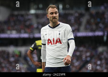 Christian Eriksen del Tottenham Hotspur durante il match di Premier League tra Tottenham Hotspur e Southampton a Tottenham Hotspur Stadium, Londra sabato 28 settembre 2019. (Credit: Simon Newbury | MI News & Sport Ltd) ©MI News & Sport Ltd Tel: +44 7752 571576 e-mail: markf@mediaimage.co.uk Indirizzo: 1 Victoria Grove, Stockton on Tees, TS19 7EL Foto Stock