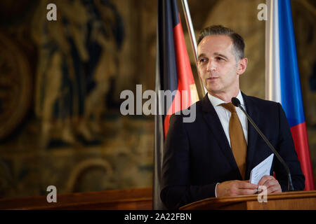 Praga, Repubblica Ceca. Il 30 settembre, 2019. Heiko Maas (SPD), il ministro degli Affari Esteri, parlerà ai giornalisti presenti dopo colloqui con il suo omologo ceco nel corso di una conferenza stampa. Credito: Gregor Fischer/dpa/Alamy Live News Foto Stock