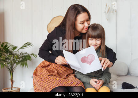 Congrats figlia mom per la festa della mamma Foto Stock