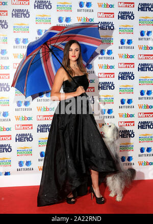 Ashleigh Butler e Sully che frequentano lo specchio animale Hero Awards 2019, in collaborazione con persone di lotteria di Cap e Webbox, svoltasi presso il Grosvenor House Hotel di Londra. Foto Stock