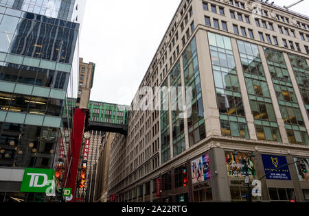 Edifici in midtown Penn Station area in Manhattan New York STATI UNITI D'AMERICA Foto Stock