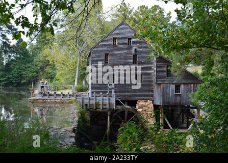 L'era coloniale Yates frantoio situato a sud di Raleigh North Carolina. Foto Stock