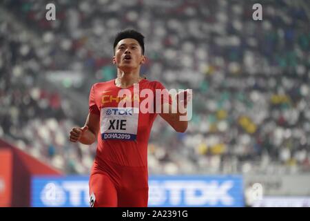 Doha in Qatar. Il 30 settembre, 2019. Xie Zhenye della Cina compete durante gli uomini 200m semifinale al 2019 IAAF mondiale di atletica a Doha, in Qatar, Sett. 30, 2019. Xie entrato nel finale con 20.03. Credito: Li pista/Xinhua/Alamy Live News Foto Stock