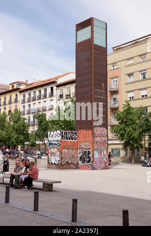 Plaza de Juan Goytisolo a Madrid, Spagna Foto Stock