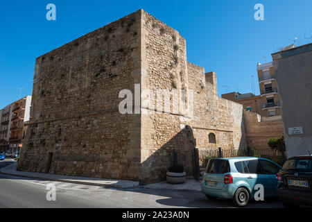 Una parte della vecchia città di difese accanto a Porta Mesagne a Brindisi, Puglia, Italia Meridionale Foto Stock