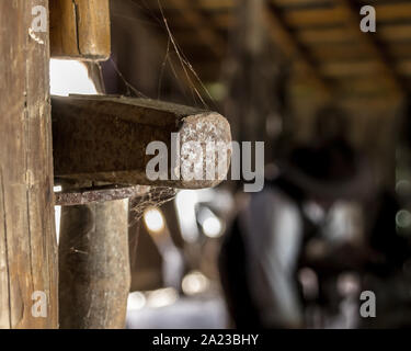 Rusty Martello con Cob Webs Foto Stock