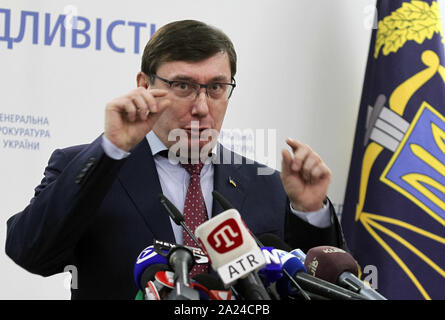 Kiev Kiev, Ucraina. 7 Mar, 2019. (Nota dell'editore: Questo è un file foto), Procuratore Generale dell'Ucraina Yuriy Lutsenko parla durante una conferenza stampa tenutasi a Kiev. In una intervista della BBC di giornalista pubblicato il 30 settembre 2019 sulla BBC di sito web : siete pronti a testimoniare circa l impeachment del Presidente Trump in noi? Yuriy Lutsenko rispose: Perché non. Io sono completamente aperto e sappiamo che tutte le mie azioni sono state giuridica, tutte le mie dichiarazioni sono state giuridica, io non ho paura di nulla. Ho paura per il mio paese, perché sembra che l'Ucraina ha ora caduto vittima di una grande tempesta americana. Voglio proteggere Foto Stock