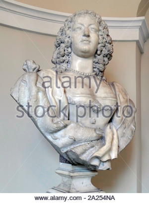 Busto in marmo di Anna d'Austria (1601 - 1666), una principessa spagnola della Casa degli Asburgo e la regina di Francia come la moglie di Luigi XIII. Ella divenne reggente per il loro figlio Louis XIV.. Scolpito da Rzezbiarz Gilles Guerin (1635-1640. Foto Stock