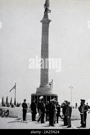 Fotografia della Regina Elisabetta a l inaugurazione del Commonwealth Air Forces Memorial a Floriana, Malta Foto Stock