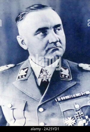 Una fotografia di Gottlob Berger. Gottlob Christian Berger (1896-1975) un senior tedesco ufficiale nazista che ha tenuto il rango di SS-Obergruppenfuhrer und General der Waffen-SS. Foto Stock