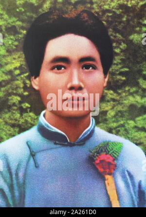 Mao si trasferì a Shanghai, dove ha lavorato come un laundryman; 1920. Mao Zedong (1893 - 9 settembre 1976), era un comunista cinese rivoluzionario che divenne il padre fondatore della Repubblica Popolare Cinese (PRC), che egli ha dichiarato il presidente del Partito Comunista della Cina dalla sua costituzione nel 1949 fino alla sua morte Foto Stock