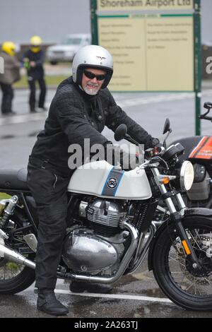 Illustri Gentleman's Ride 2019 Brighton City Airport (Shoreham Airport) la raccolta di fondi per il cancro della prostata la ricerca e Uomo salute mentale Foto Stock