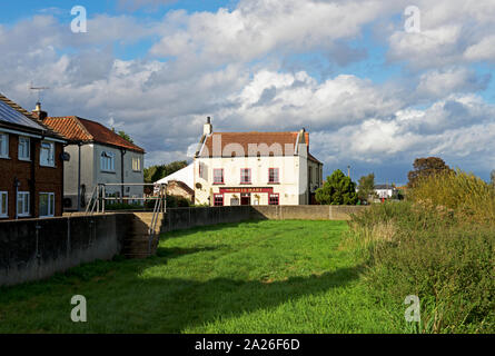 Il White Hart pub nel villaggio di Owston Ferry, North Lincolnshire, England Regno Unito Foto Stock