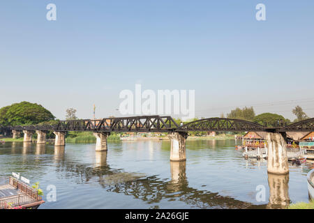 Il fiume Kwai bridge in Kanchanaburi, Thailandia Foto Stock