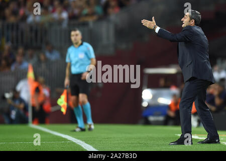 Barcellona, 24-09-2019. LaLiga 2019/ 2020, la data 6. FC Barcelona - Villarreal CF. FC Barcelona head coach Ernesto Valverde Foto Stock