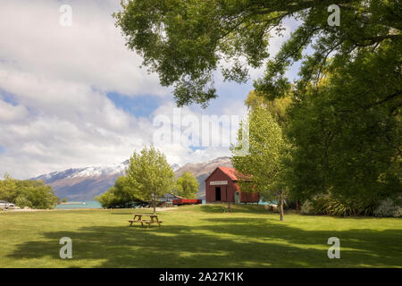 Iconico Boat House di Glenorchy, Nuova Zelanda Foto Stock