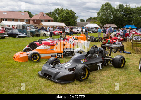 Auto da corsa classiche in mostra al Nuffield Motorsports Day nell'Oxfordshire Foto Stock