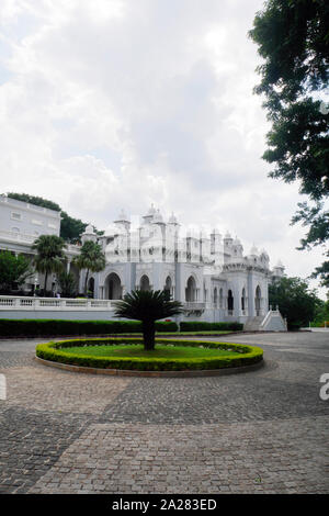 La FACCIATA ESTERNA DEL PALAZZO FALAKNUMA Hyderabad, Telangana, INDIA Foto Stock