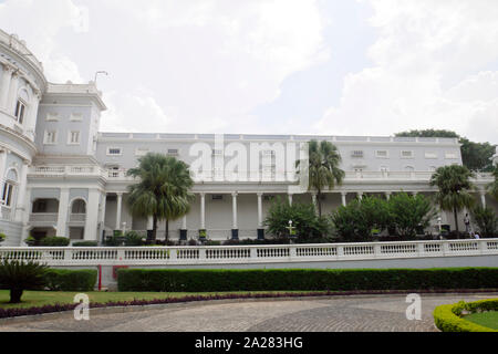 La FACCIATA ESTERNA DEL PALAZZO FALAKNUMA Hyderabad, Telangana, INDIA Foto Stock