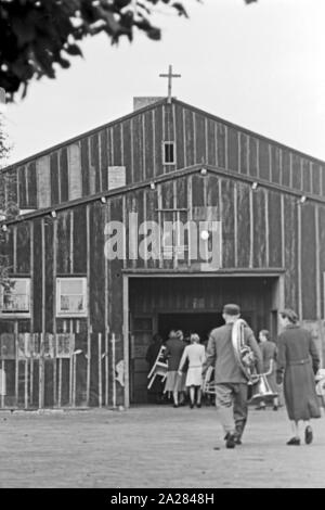 Umsiedlerdorf im Emsland, 1940-50er. Villaggio di sfollati nella regione di Ems, 1940-50s. Foto Stock