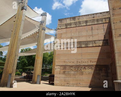 Christel DeHaan famiglia terrazza presso il Museo Eiteljorg, Indianapolis, Indiana, Stati Uniti d'America, 27 luglio 2019, © Katharine Andriotis Foto Stock