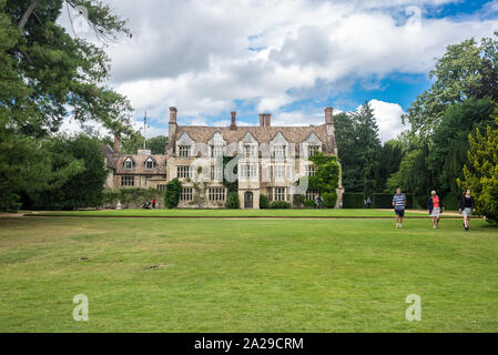 Cambridge, Regno Unito - Luglio 2019: Anglesey Abbey, un country house, il National Trust site, un ex convento, nel villaggio di lode, a nord-est di Cambridge, e Foto Stock