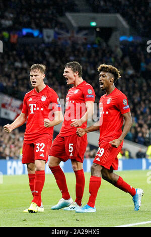 Londra, Regno Unito. 01 ott 2019. Obiettivo - Joshua Kimmich del Bayern Monaco di Baviera cravatte i punteggi durante la UEFA Champions League match tra Tottenham Hotspur e Bayern Monaco di Baviera a Tottenham Hotspur Stadium, Londra, Inghilterra il 1 ottobre 2019. Foto di Carlton Myrie. Solo uso editoriale, è richiesta una licenza per uso commerciale. Nessun uso in scommesse, giochi o un singolo giocatore/club/league pubblicazioni. Credit: UK Sports Pics Ltd/Alamy Live News Foto Stock