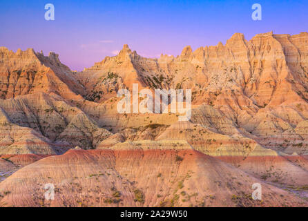 Badlands nel giallo tumuli area del Parco nazionale Badlands vicino a parete, il Dakota del Sud Foto Stock