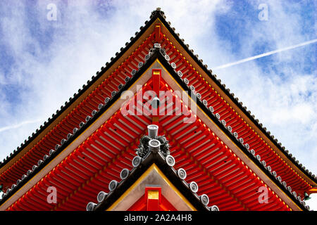 Sanjunoto pagoda di Kiyomizu-dera tempio buddista a Kyoto, Giappone Sito Patrimonio Mondiale dell'UNESCO, Settembre 2019 Foto Stock