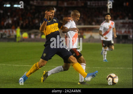 Buenos Aires, Argentina. 01 ott 2019. I giocatori nel gioco durante un match tra River Plate vs Boca Juniors valida per il 2019 Copa Libertadores de America semifinale, tenutosi a Estadio Monumental il 1 ottobre a Buenos Aires, Argentina. Credito: Gabriel Sotelo/FotoArena/Alamy Live News Foto Stock