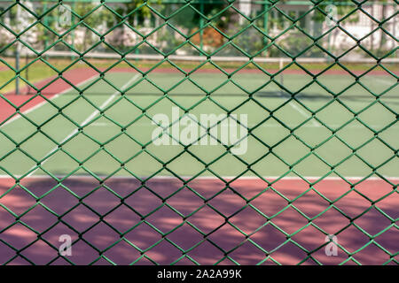 Campo da tennis nella zona dell'azienda. È un buon esercizio. Foto Stock