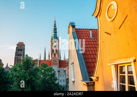 Town Hall e Old town house in Gdansk, Polonia Foto Stock