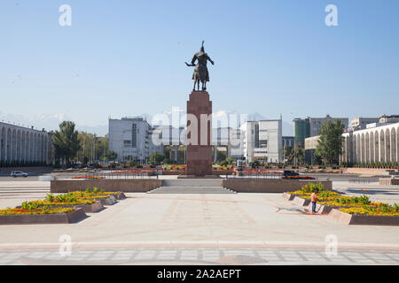 Bishkek Kirghizistan statua di manas il grande in ala-troppo square Foto Stock